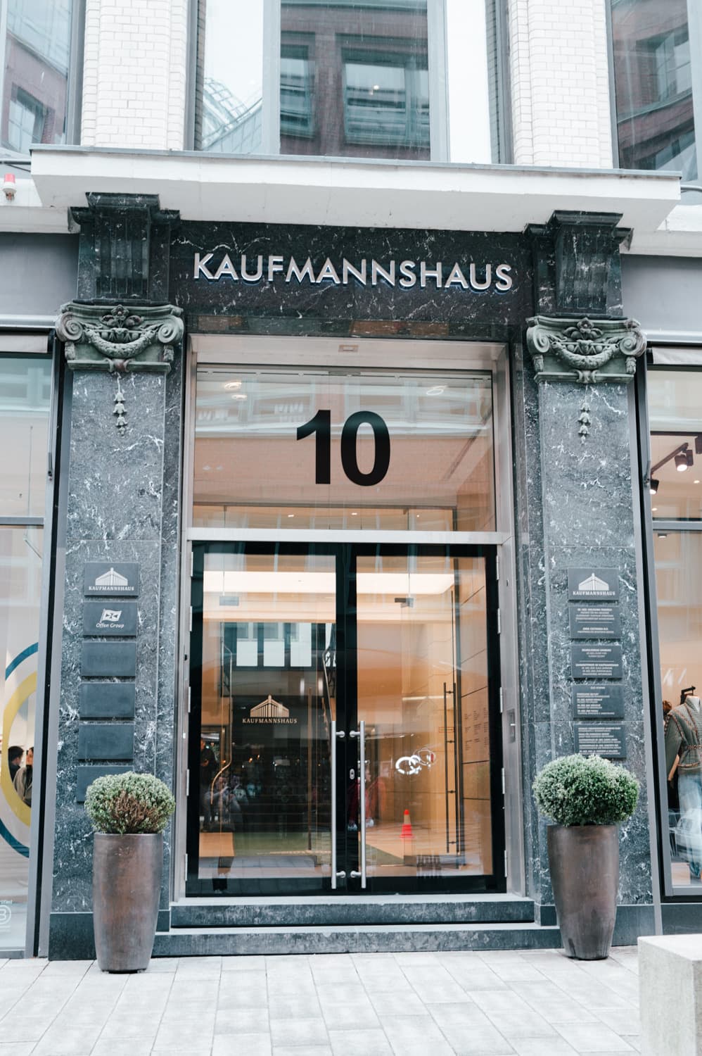 Eingang Kaufmannshaus Hamburg, Bleichenbrücke 10